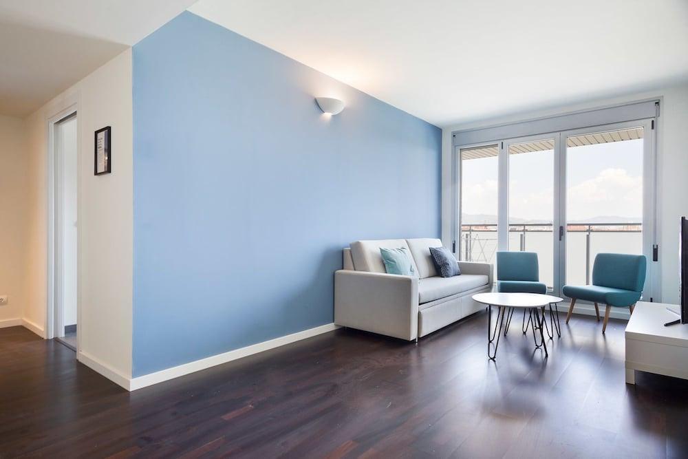 סנט אדריה דה בסוס Olala Port Forum Apartments מראה חיצוני תמונה